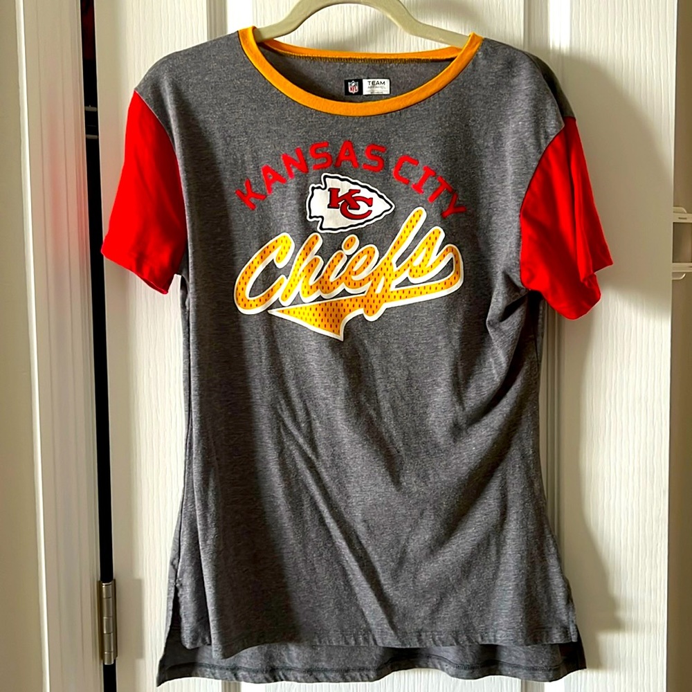 Women’s NFL chief’s shirt